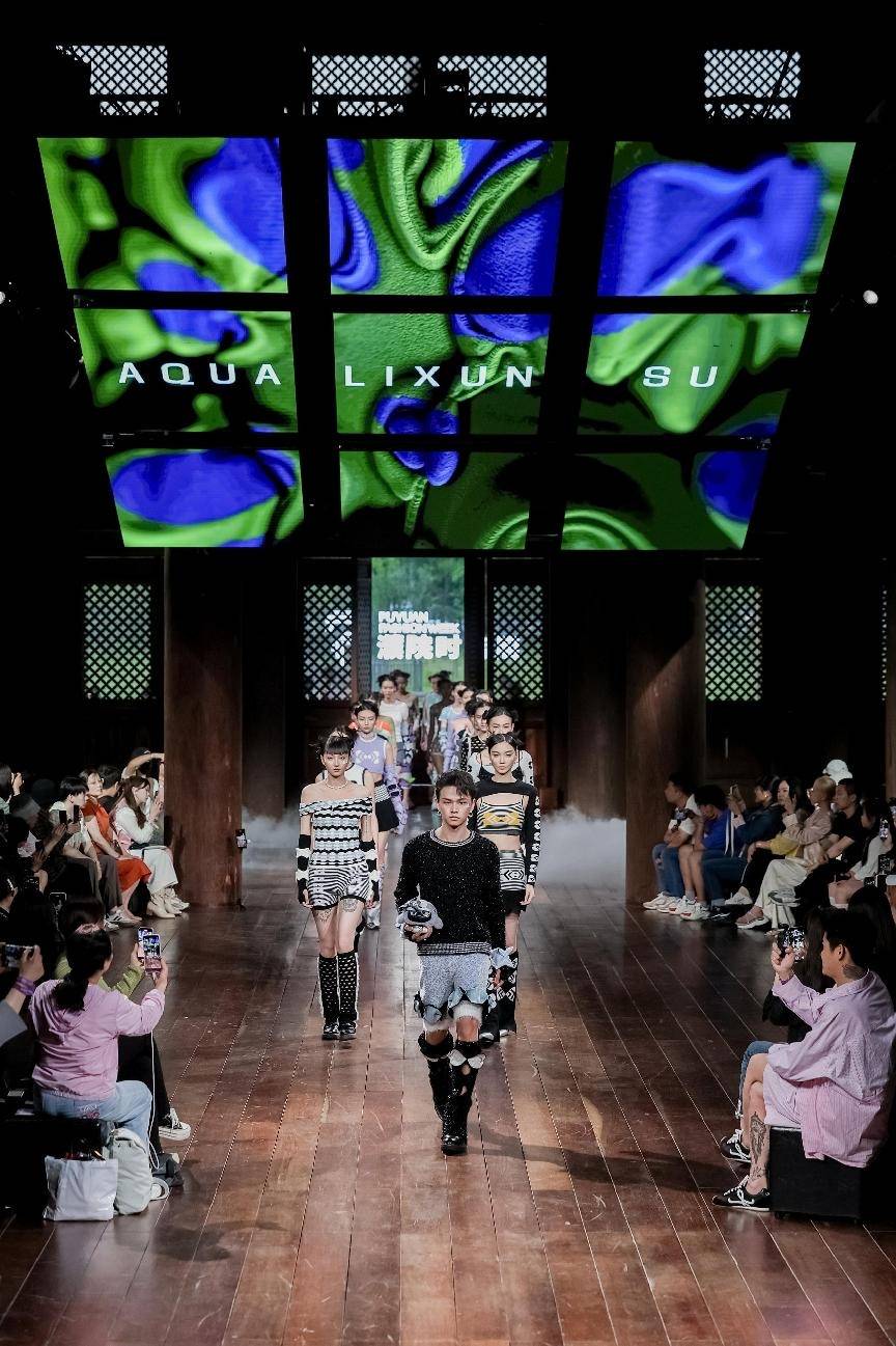 智能萌宠遇上针织艺术，AQUA LIXUN SU x ropet为时尚注入科技温度