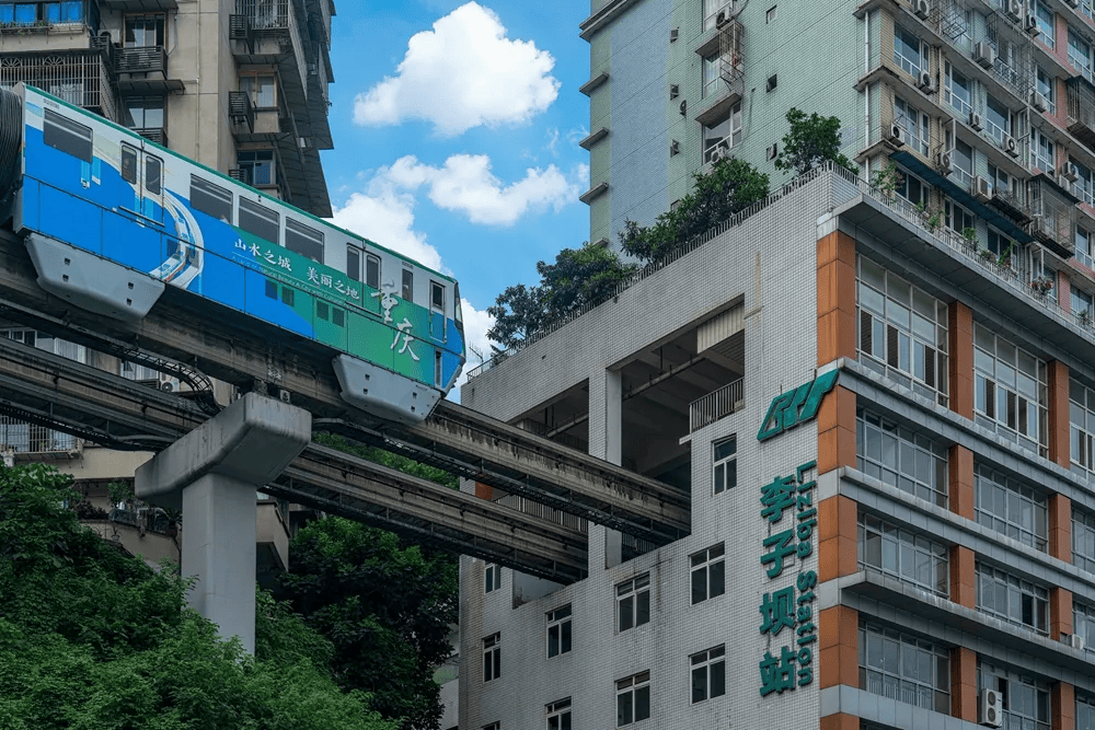 重庆地铁将听证调价：两套票价方案 或将告别2元时代