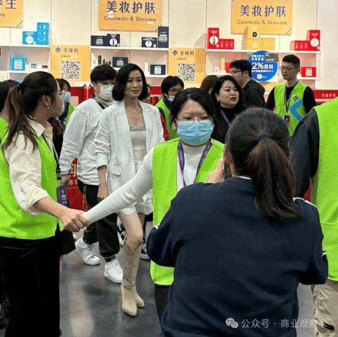一块钱买一个家乐福，山姆被抛弃，零售为什么这么难干？