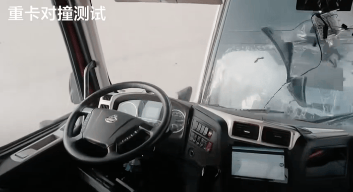 理想i8与重卡撞击试验引争议，乘龙卡车称“被摆了一道”