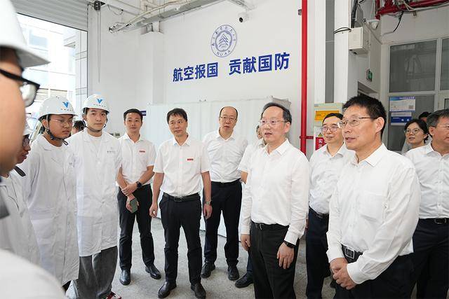 李乐成到南京航空航天大学、南京理工大学、江苏省通信管理局调研