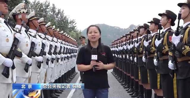 太帅!阅兵方队:横看一条线 竖看一个人