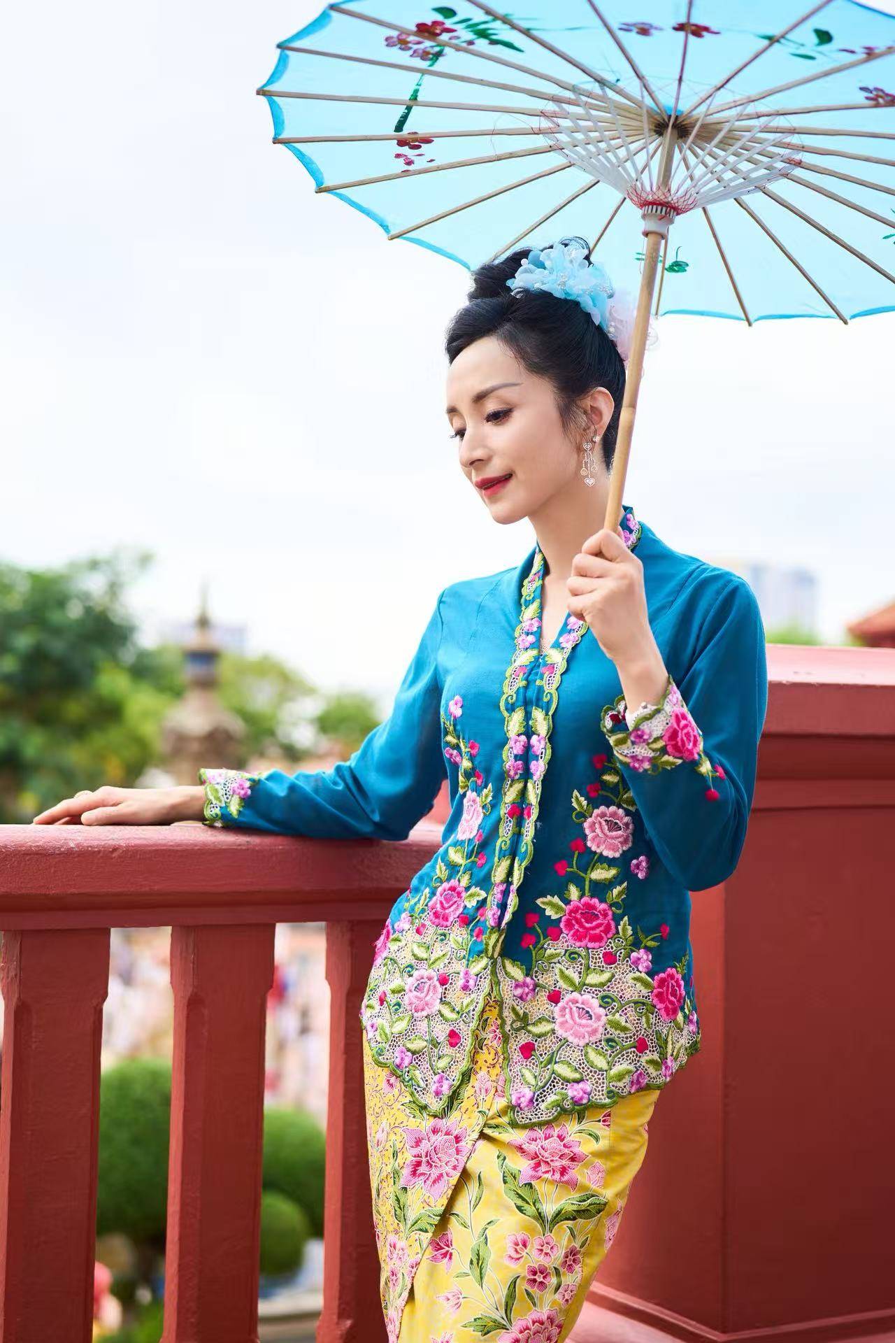 秋风寄明月，歌声暖归途 汤灿新歌《故乡明月光》谱尽游子心声