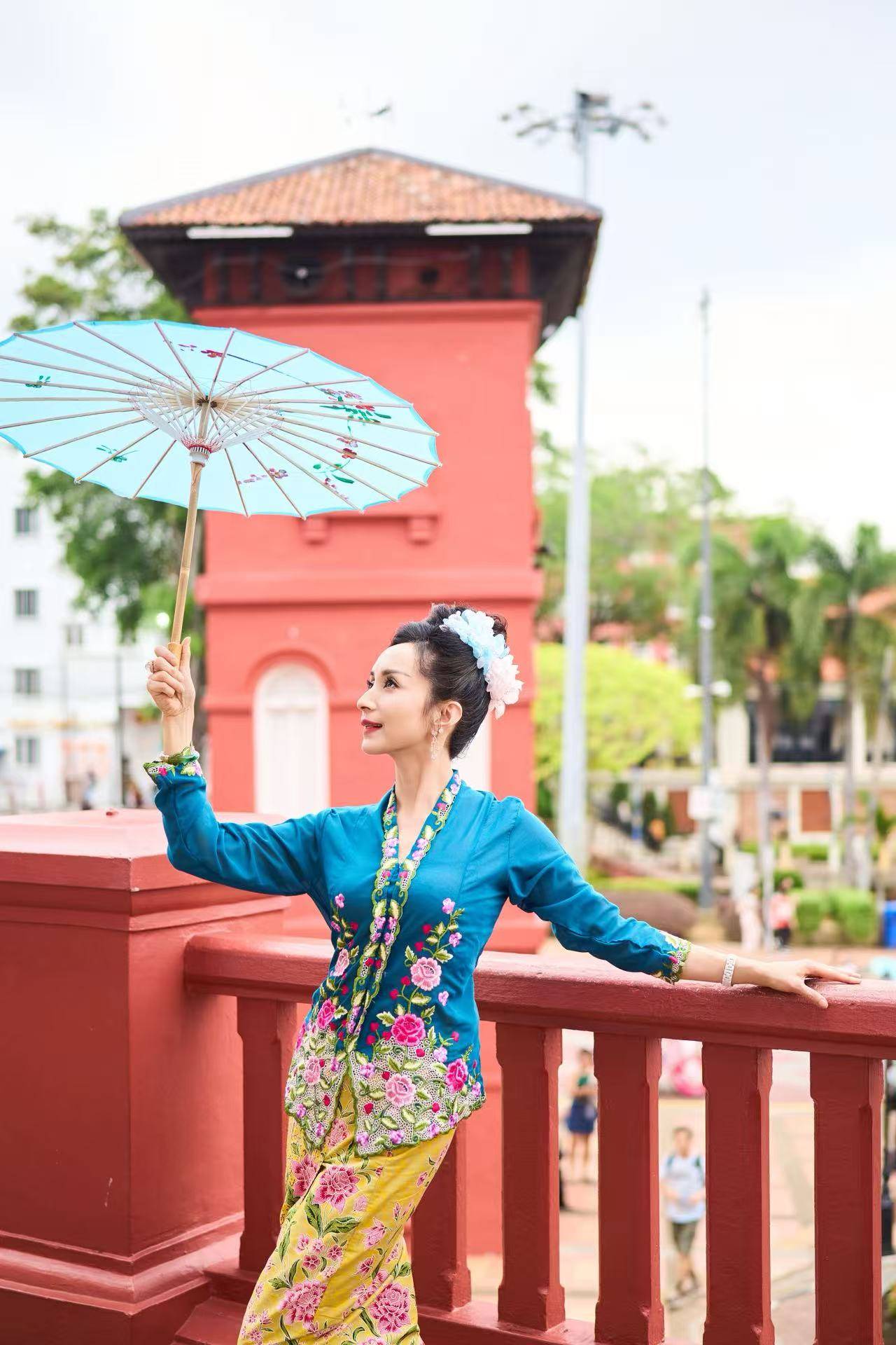 秋风寄明月，歌声暖归途 汤灿新歌《故乡明月光》谱尽游子心声