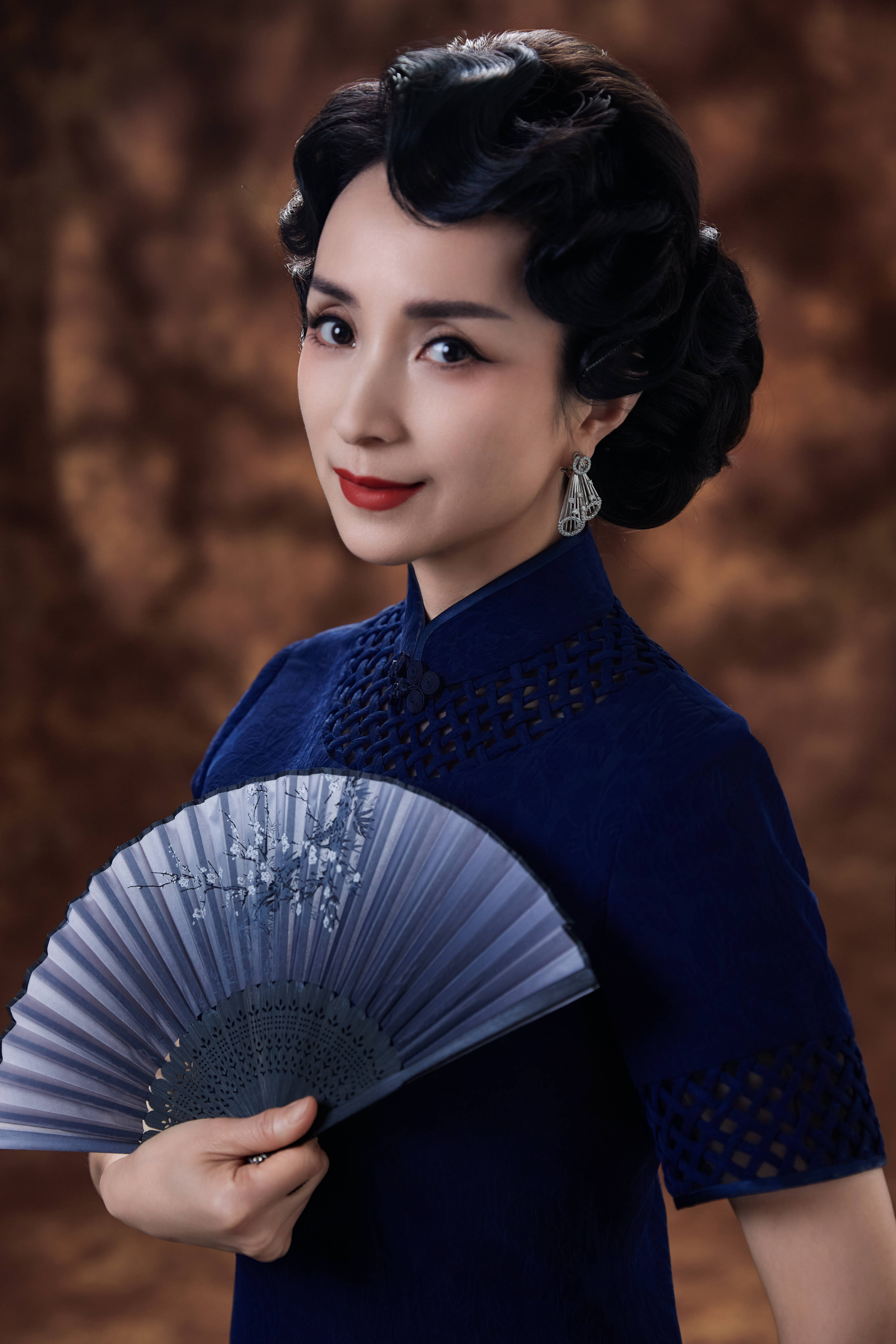 秋风寄明月，歌声暖归途 汤灿新歌《故乡明月光》谱尽游子心声