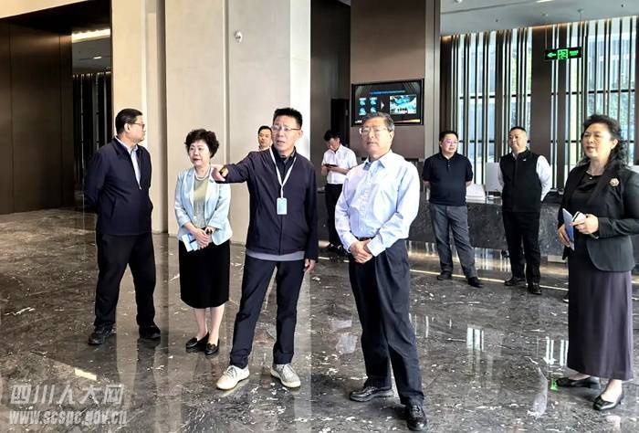 何礼带队到成都市双流区开展财税政策支持企业科技创新情况工作调研