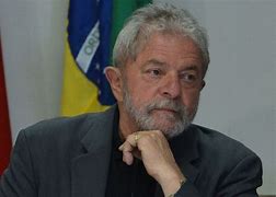 LULA(噜啦啦啦歌词)